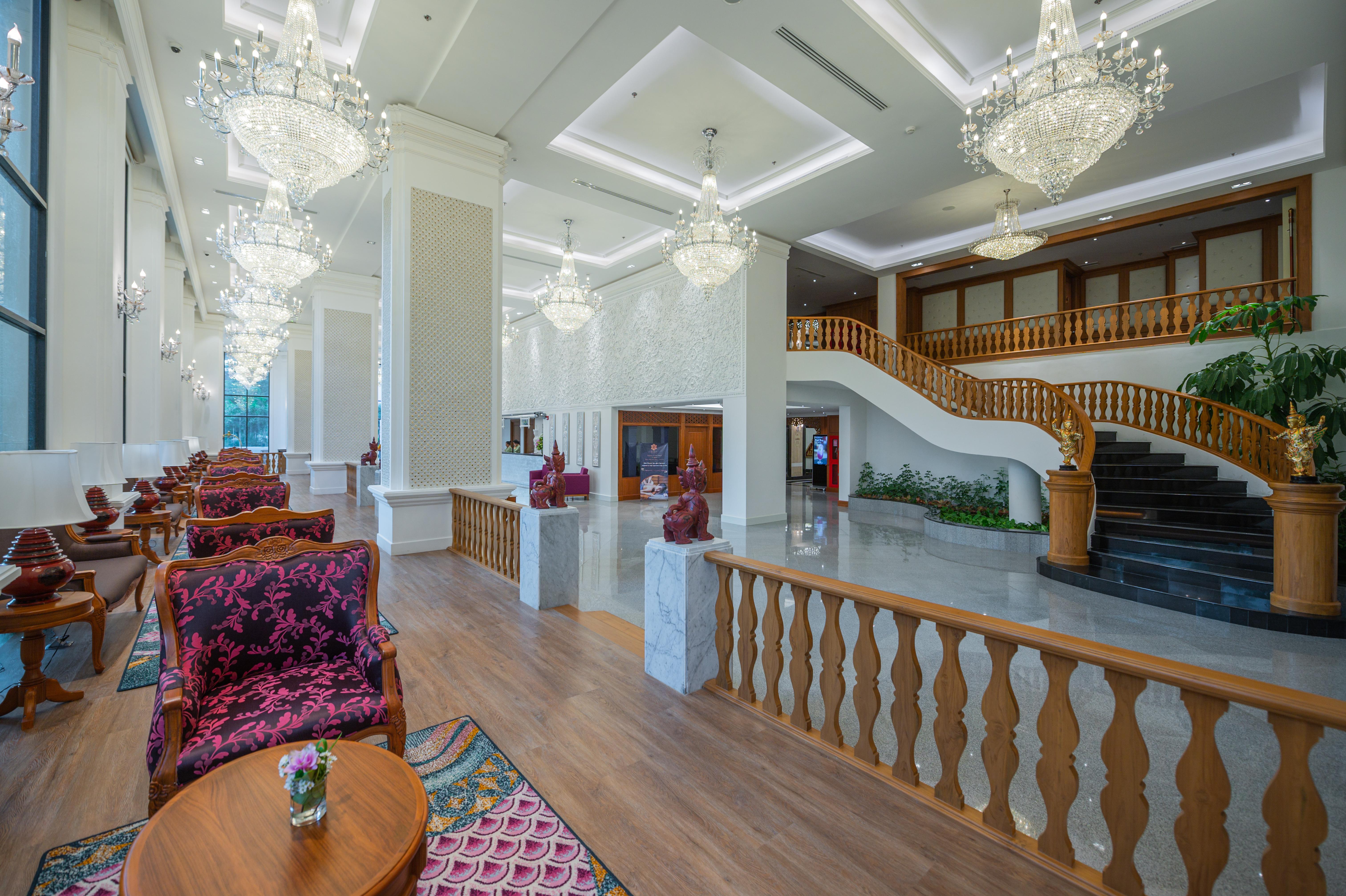 The Empress Premier Chiang Mai - Sha Extra Plus Kültér fotó Lobby