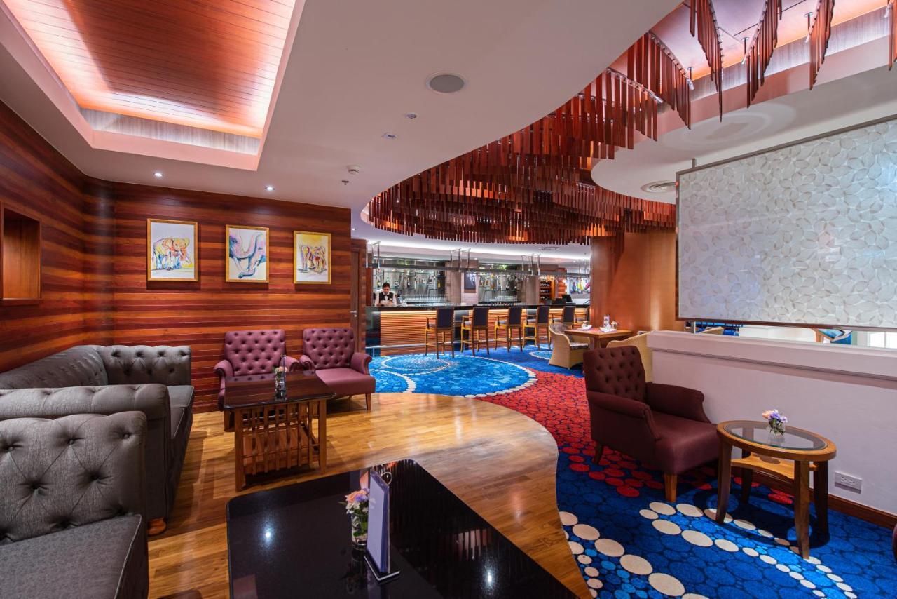 The Empress Premier Chiang Mai - Sha Extra Plus Kültér fotó The lounge at the airport