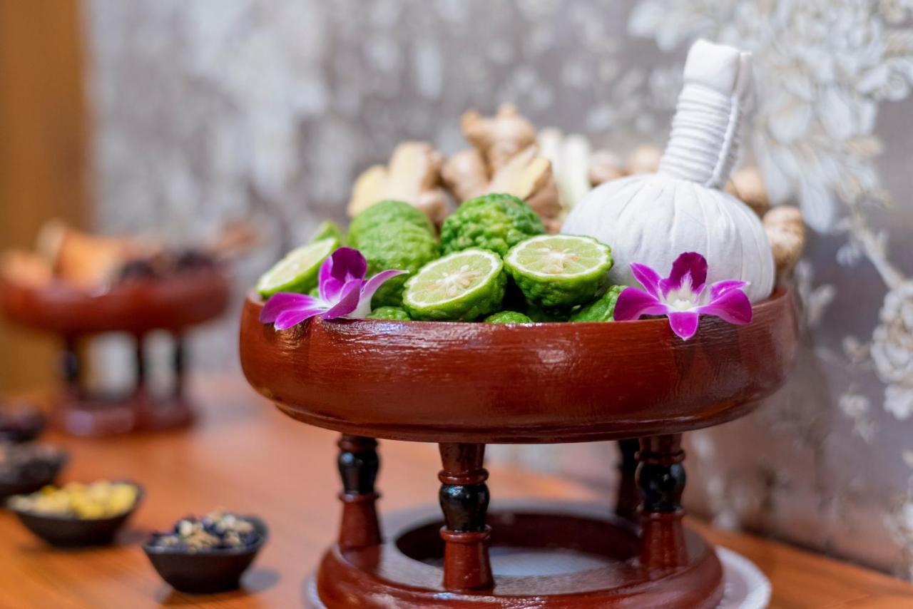 The Empress Premier Chiang Mai - Sha Extra Plus Kültér fotó Thai herbal compress