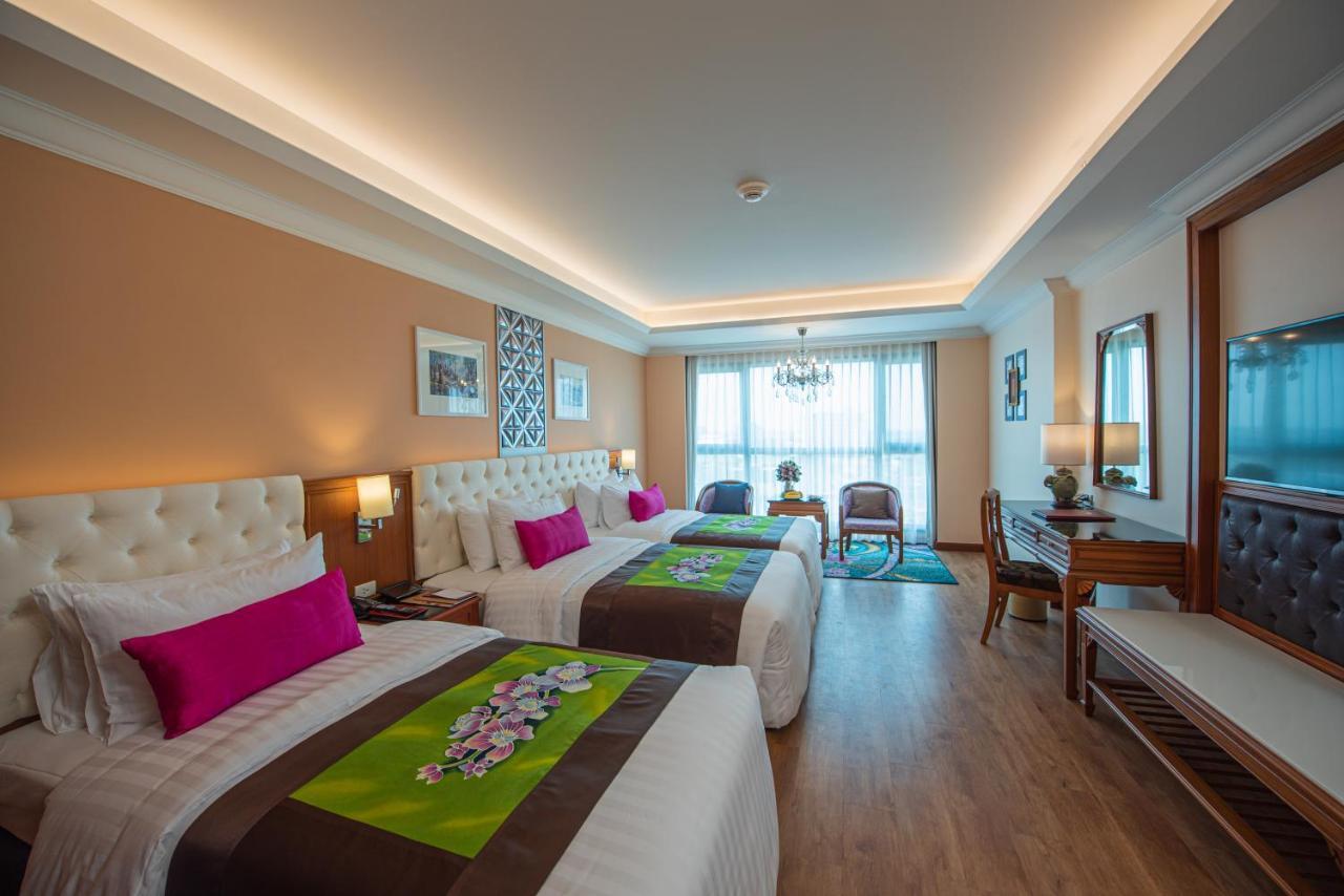 The Empress Premier Chiang Mai - Sha Extra Plus Kültér fotó Deluxe Family Room